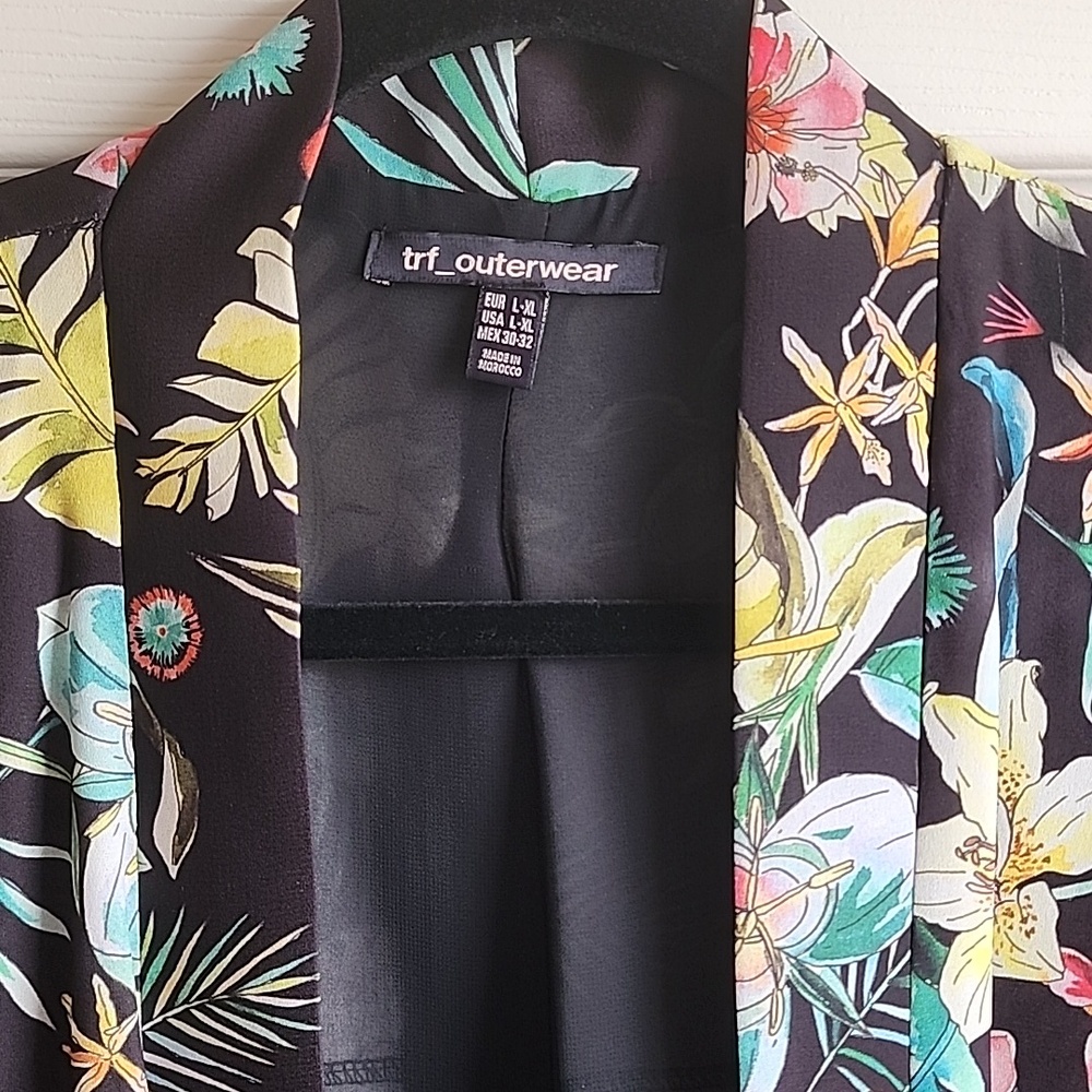 Mendocino Floral Kimono - Black with Multicolor Accents L/XL - Picture 3 of 8